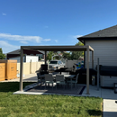 PURPLE LEAF pergola lamellendach Lux Aluminium Pavillon Terrassenüberdachung Lamellen Freistehend Lamellenpergola für Terrassen Champagner